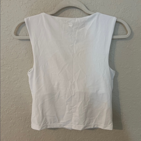 all in motion White Scoop Neck Crop Tank with Wide Straps 7 - Picture 3 of 3